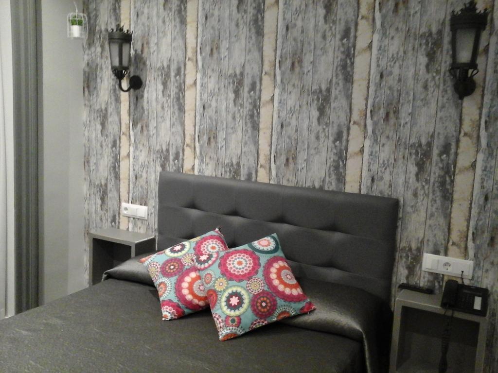 Hostal Don Alfonso Madrid Dış mekan fotoğraf