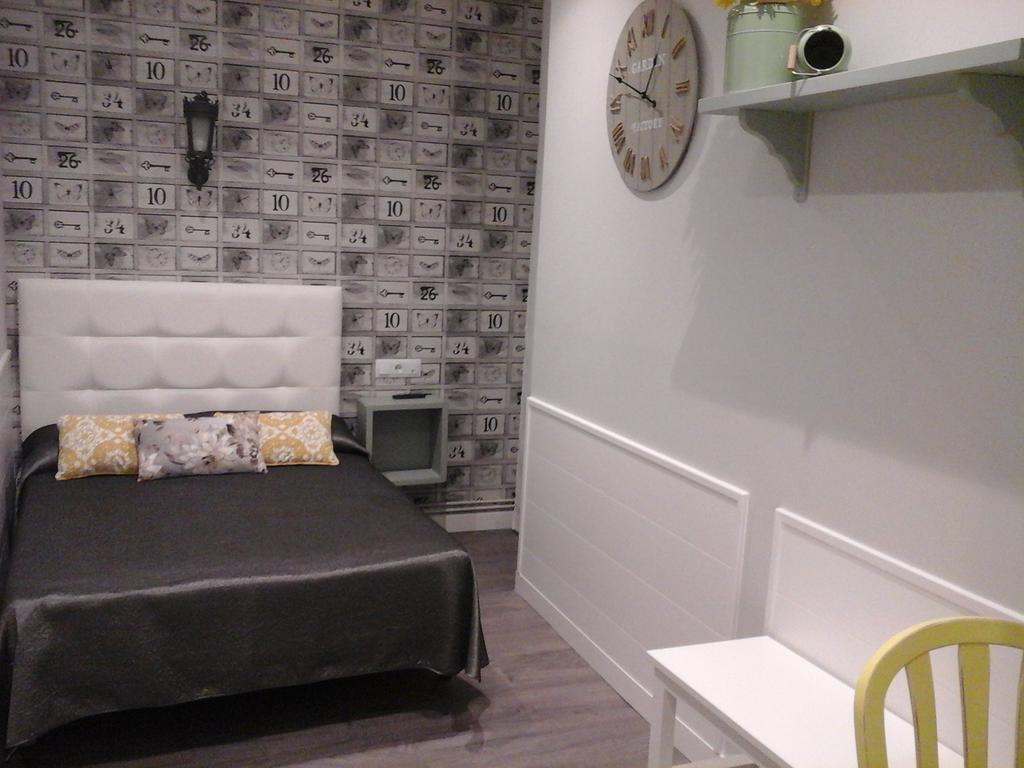 Hostal Don Alfonso Madrid Dış mekan fotoğraf
