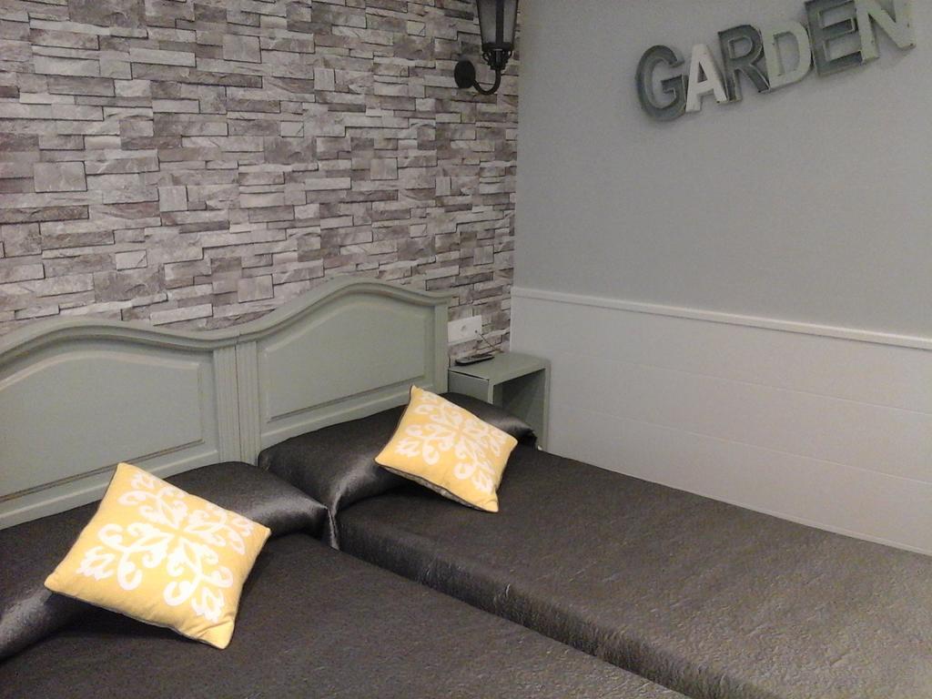 Hostal Don Alfonso Madrid Dış mekan fotoğraf