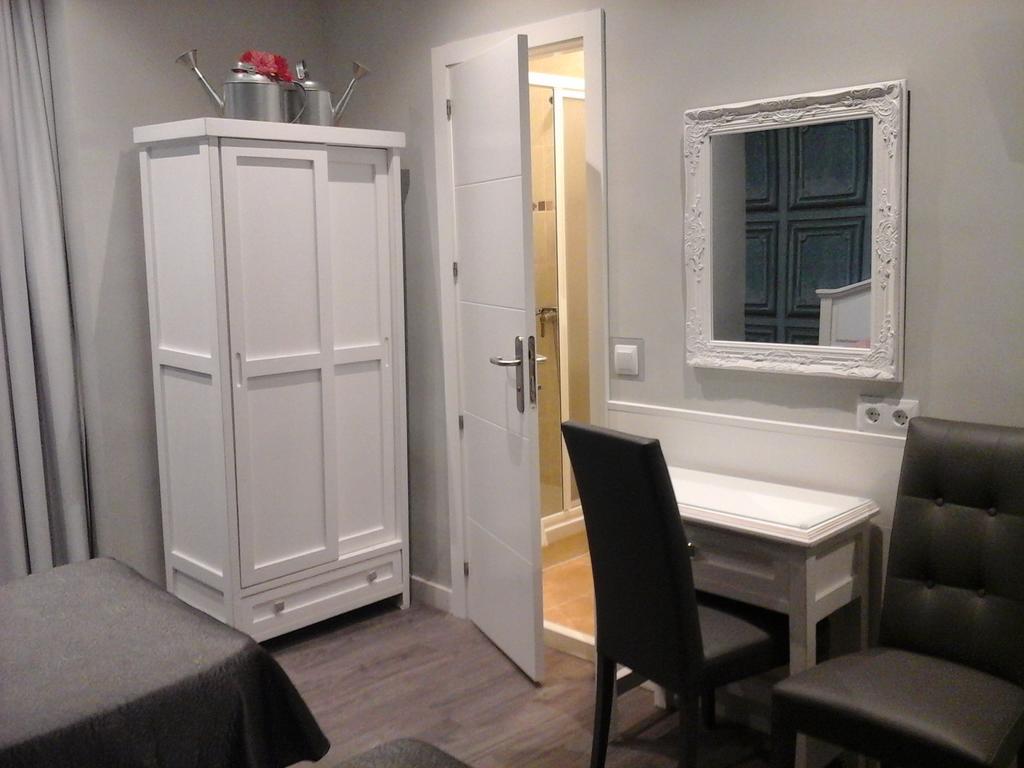 Hostal Don Alfonso Madrid Dış mekan fotoğraf
