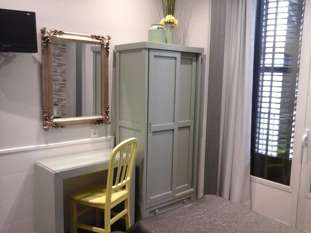 Hostal Don Alfonso Madrid Dış mekan fotoğraf