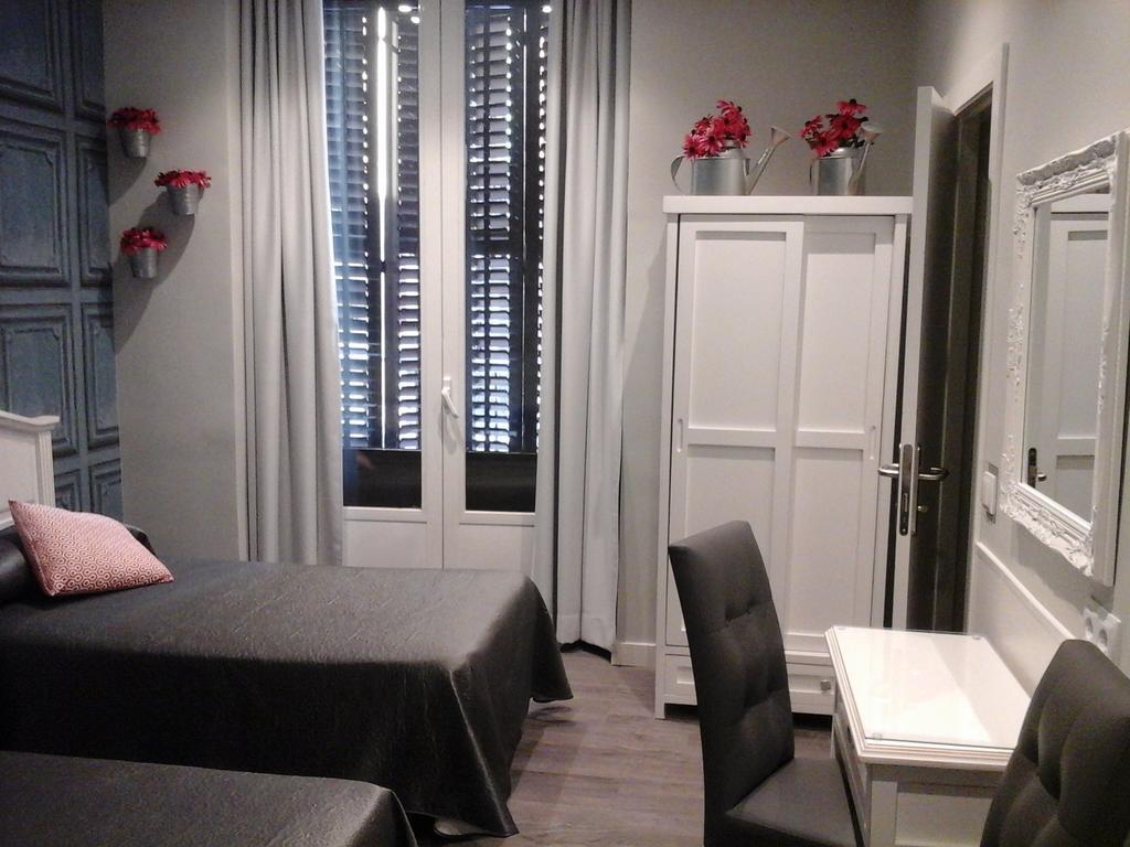 Hostal Don Alfonso Madrid Dış mekan fotoğraf