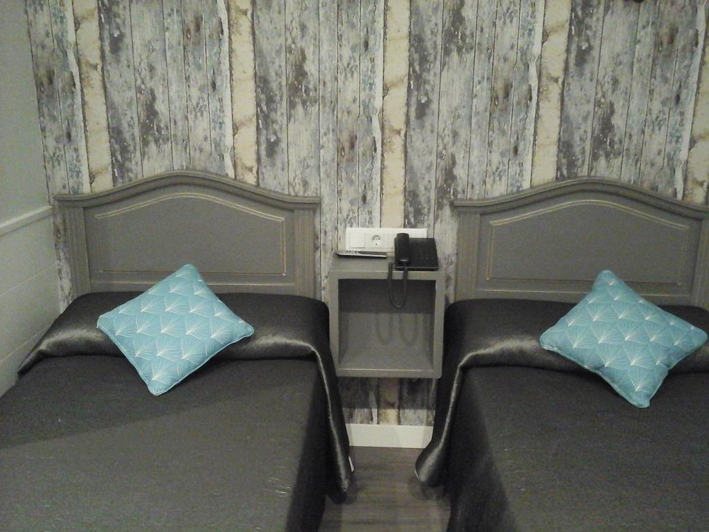 Hostal Don Alfonso Madrid Dış mekan fotoğraf