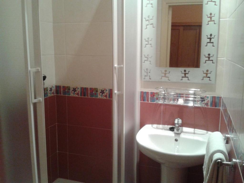 Hostal Don Alfonso Madrid Dış mekan fotoğraf